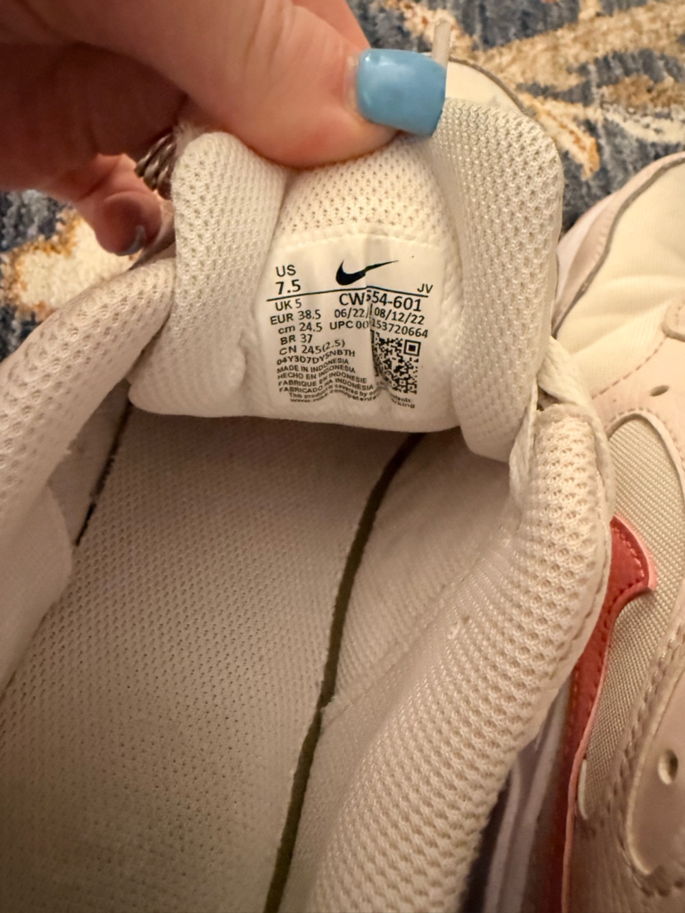 Nike White and Pink Women's Casual Sneakers - Picture 3 of 4